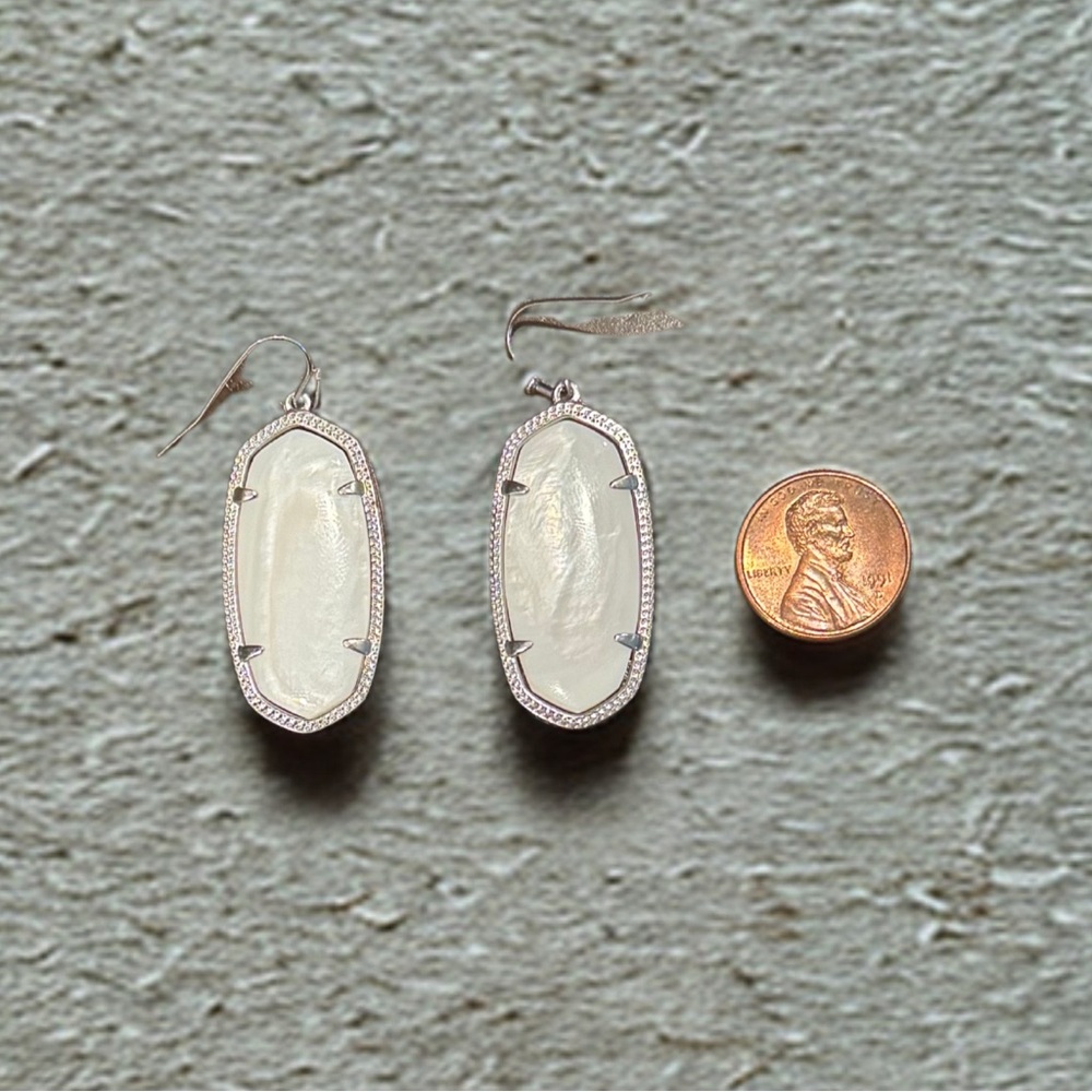 Elegant Kendra Scott Pearly White and Silver Elle Drop Earrings